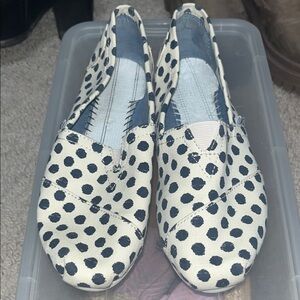 Toms Cream Polka Dot Canvas Slip-Ons with Blue Logo Tab *Flaw